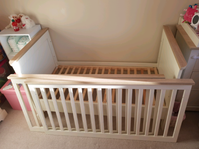 gumtree cot bed